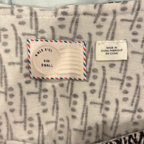 Anthropologie Off The Shoulder Ruffle Top Size SMALL - Picture 3 of 4